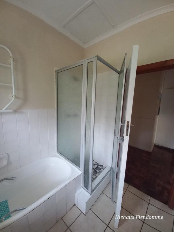 To Let 3 Bedroom Property for Rent in Golden Acre Western Cape